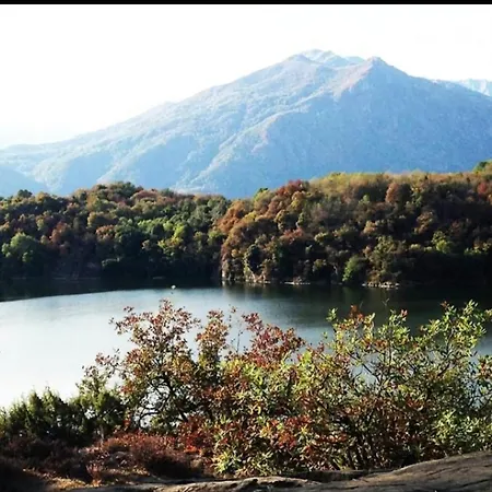 Apartment La Montagna Che Respira. Borgofranco d'Ivrea